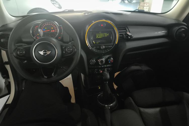 Used  MINI 2016 1.5T COOPER
