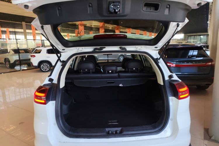 Used Geely Auto Emgrand X7 Sport 2020 1.8TD DCT Two-Wheel Drive Smart Connect 4G-Enabled Version
