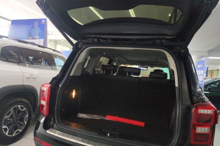 Used GAC Trumpchi GS8 2017 320T Four-Wheel Drive Luxury Smart Connectivity Version (7 Seats)
