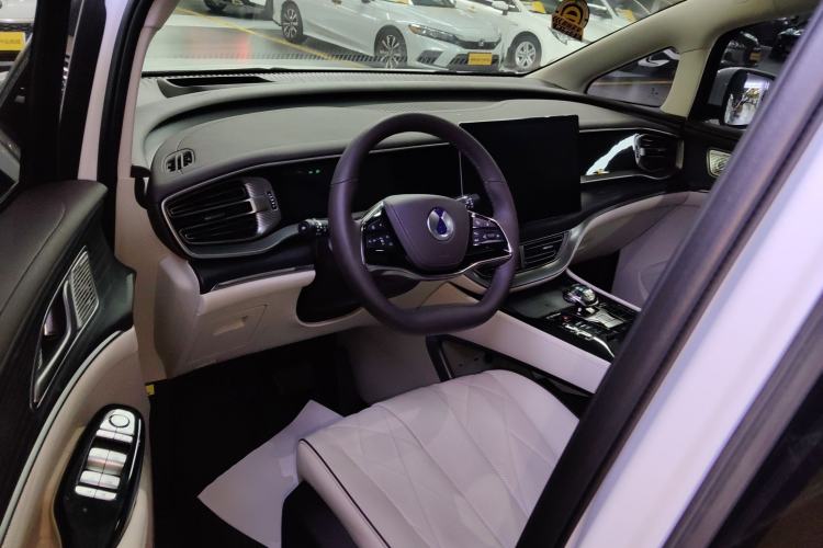 Used Denza D9 2024 DM-i 980 Four-Wheel Drive Prestige Model