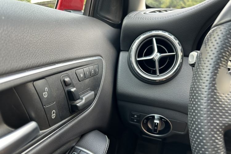 Used Mercedes-Benz GLA 2015 GLA 200 Sport Edition
