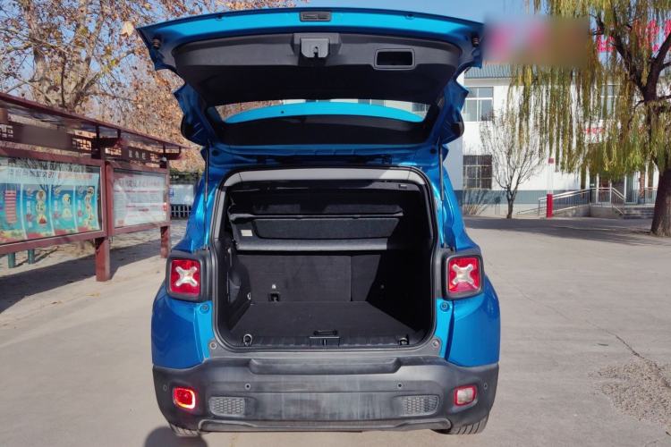 Used  Renegade 2017 180T Automatic Jingneng Edition
