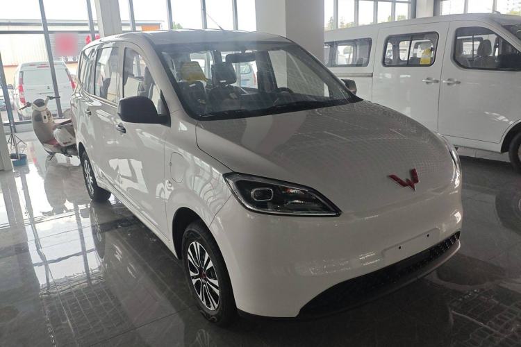 Used Wuling Hongguang New Energy 2024 All-Electric Model 300KM Standard Version
