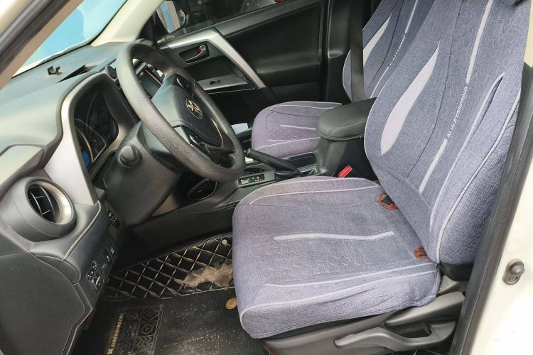 Used Toyota RAV4 2018 2.0L CVT Two-Wheel Drive Fashion X Edition
