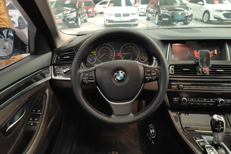 Used BMW 5 Series 2014 525Li Luxury Design Package