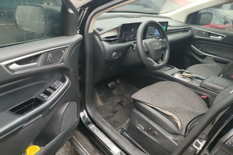 Used Ford Edge 2021 PLUS EcoBoost 245 Two-Wheel-Drive Titanium 7-Seater