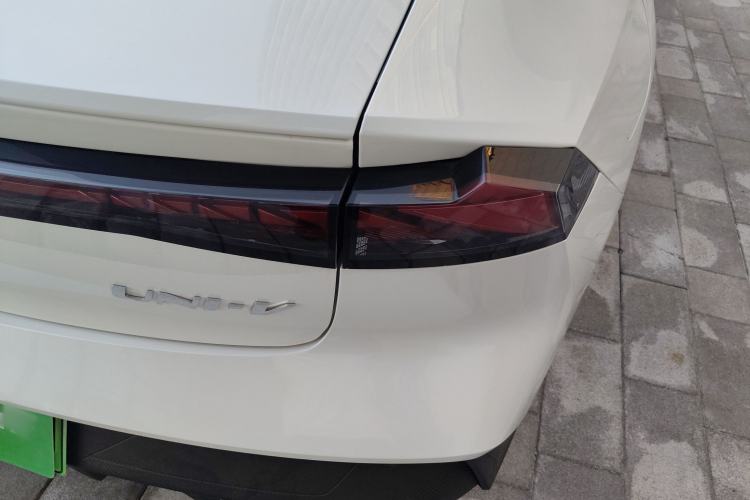 Used Changan UNI-V iDD 2023 Zhidian iDD 1.5T 113km Smart & Fun Version (Rapid Edition)