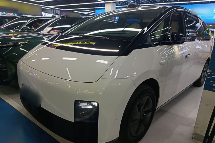 Used Li Auto MEGA 2024 Ultra Model
