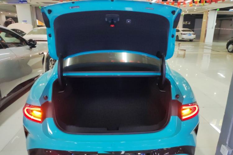 Used  SU7 2024 Rear-Drive Long-Range Intelligent Driving Version
