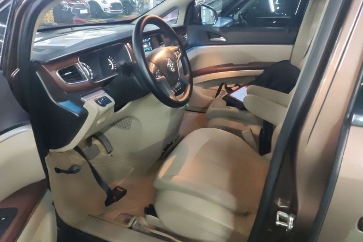 Used Buick GL8 2018 28T Comfort Model China VI Standard