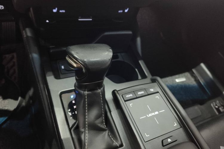 Used Lexus ES 2018 300h Premier Edition China V Standard
