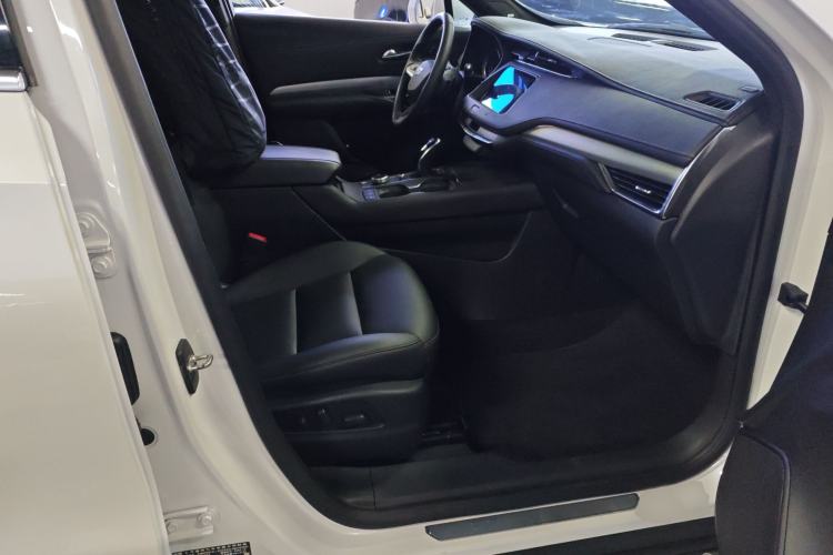 Used Cadillac XT4 2021 28T Two-Wheel Drive Luxury Version
