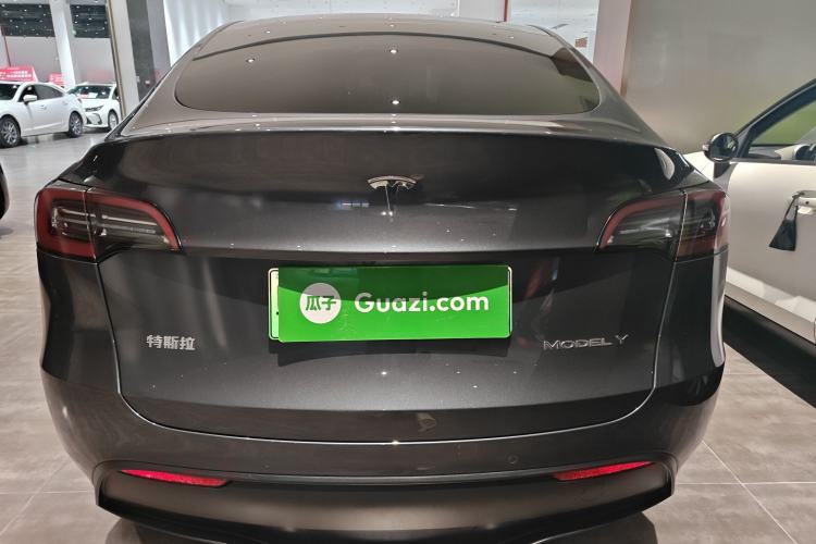 Used Tesla Model Y 2023 Long-Range All-Wheel-Drive Version
