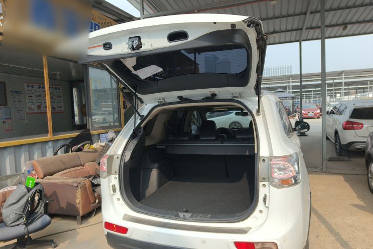 Used Mitsubishi Outlander 2014 2.4L 4x4 Deluxe Value Edition 5 Seats
