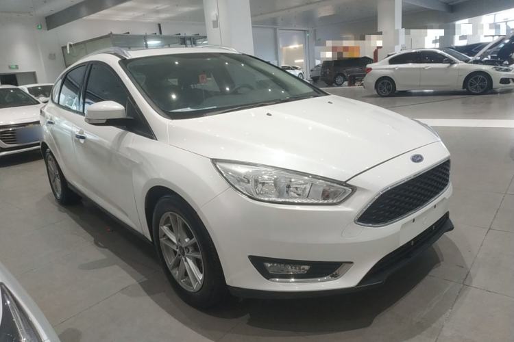 Used Ford Focus 2015 Hatchback 1.6L Automatic Fashion Edition
