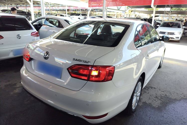 Used Volkswagen Sagitar 2014 1.6L Automatic Comfort Model
