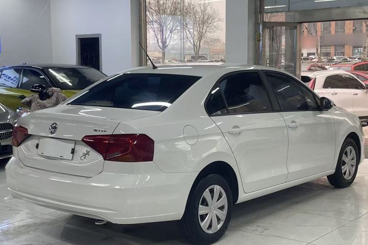 Used Volkswagen Jetta 2017 1.4L Manual Fashion Edition
