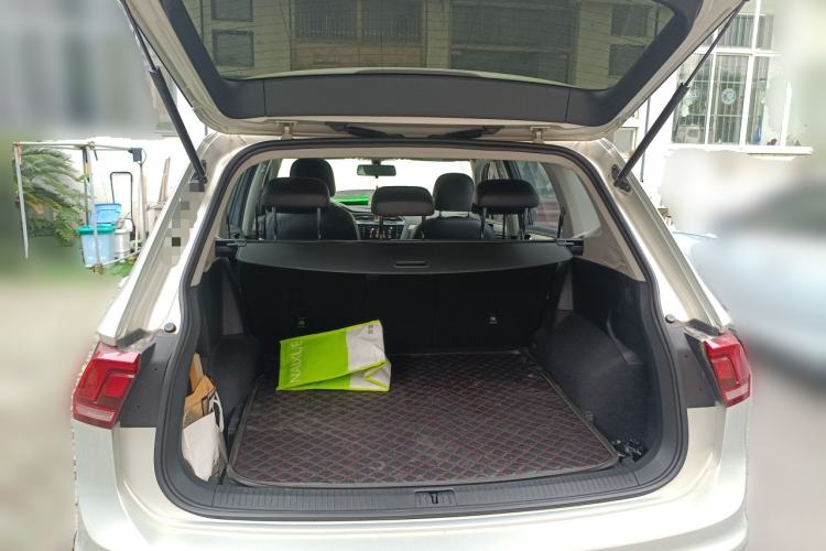 Used Volkswagen Tiguan L 2019 Updated Version 330TSI Automatic Two-Wheel Drive Panoramic Comfort Edition China VI Standard
