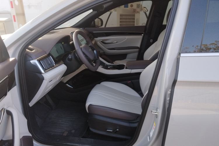 Used BYD Song PLUS New Energy 2025 EV Intelligent Driving Version 520km Premium Model
