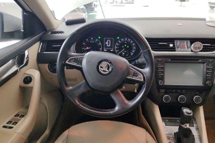 Used Skoda Octavia 2015 1.6L Automatic Yijun Edition