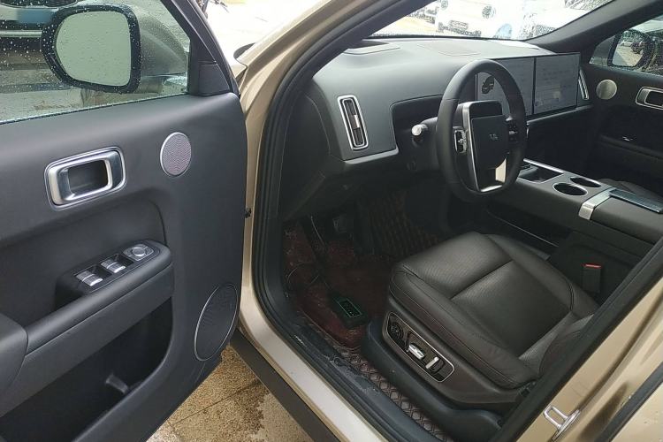 Used Li Auto L9 2022 Max model
