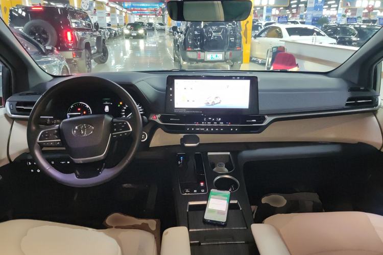 Used Toyota Sienna 2024 2.5L Hybrid Prestige Deluxe Edition
