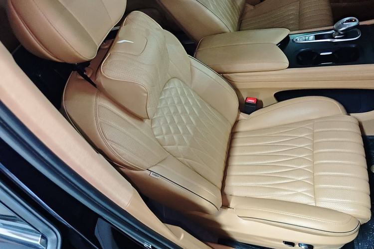 Used VOYAH Dream 2024 PHEV Ultra-Long Range Flagship Edition
