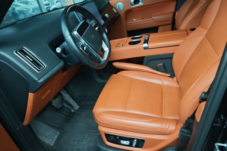 Used Li Auto L8 2023 Pro Model
