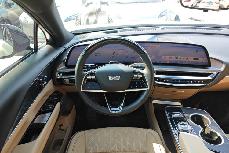 Used Cadillac LYRIQ 2022 Four-Wheel-Drive High-Performance Deluxe Edition