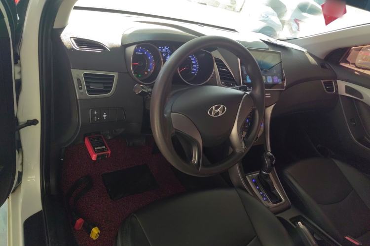 Used Hyundai Elantra 2016 1.6L Automatic Smart Version
