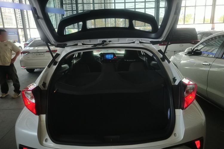 Used Toyota IZOA 2021 2.0L Enjoy Edition