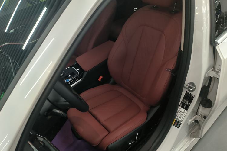 Used BMW i3 2024 eDrive 35 L
