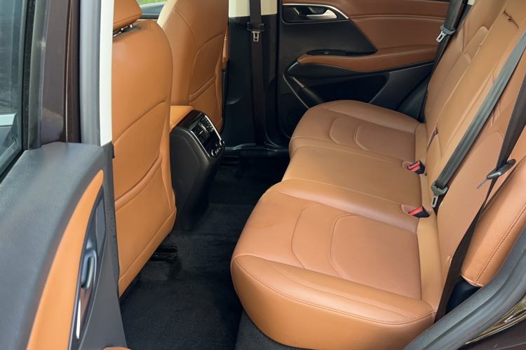 Used BORGWARD BX7 2018 28T Front-Wheel Drive Quality Enjoyment Version 5 Seats China VI Emission Standard