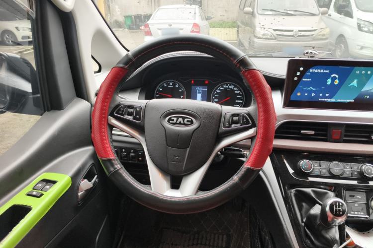 Used JAC Refine M3 2022 1.5T 7-Seater Standard Edition