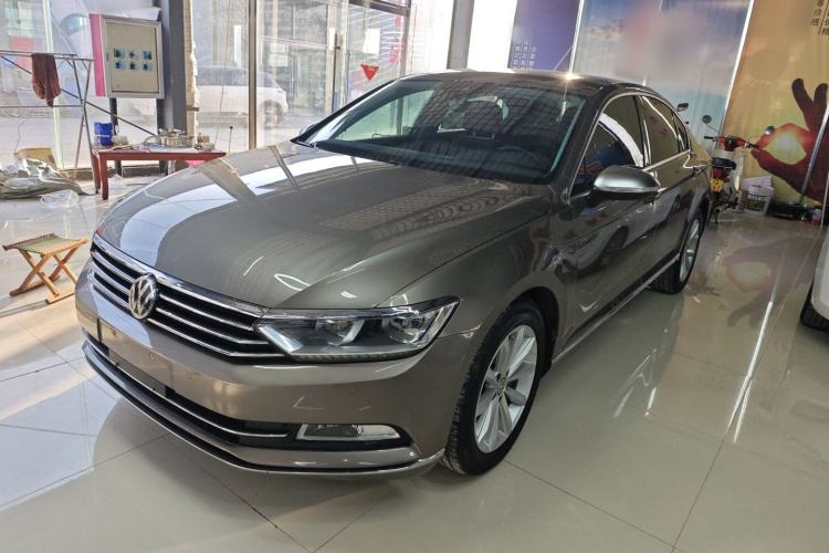 Used Volkswagen Magotan 2019 330TSI DSG Leading Edition China V Standard
