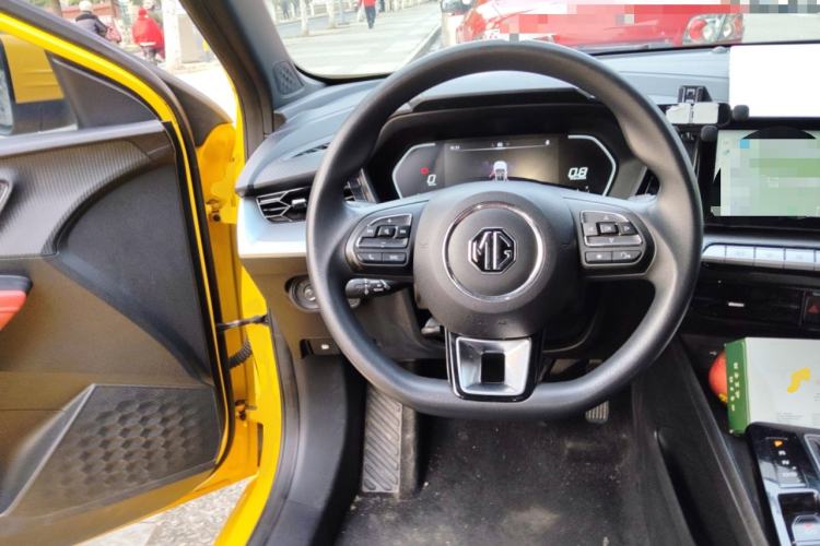 Used MG 5 2021 180 DVVT CVT Youth Luxury Edition
