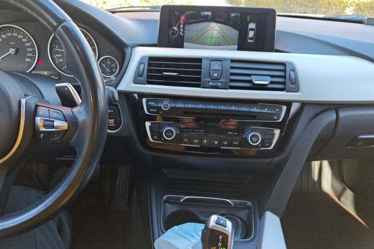 Used BMW 3 Series 2015 320Li Fashion Model
