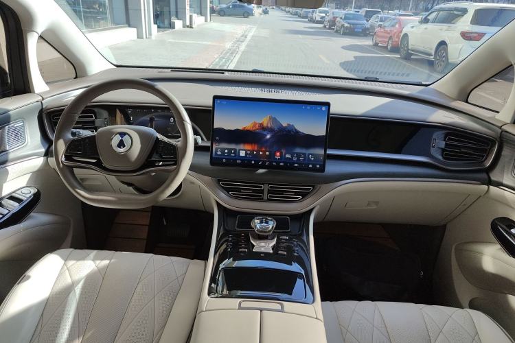 Used Denza D9 2022 DM-i 970 Four-Wheel Drive Prestige Model
