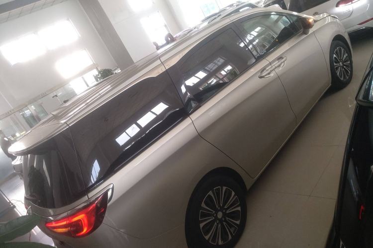 Used Buick GL8 2022 ES Land Cruiser 653T Luxury Model
