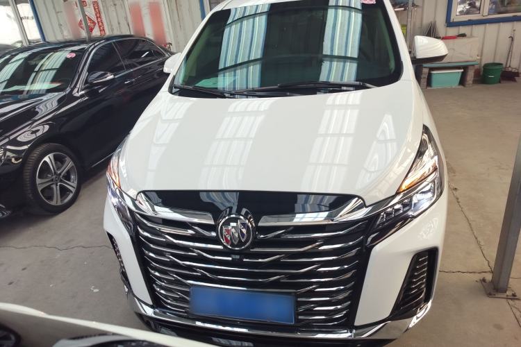 Used Buick GL8 2023 Facelifted Land Cruiser Executive Luxury Version