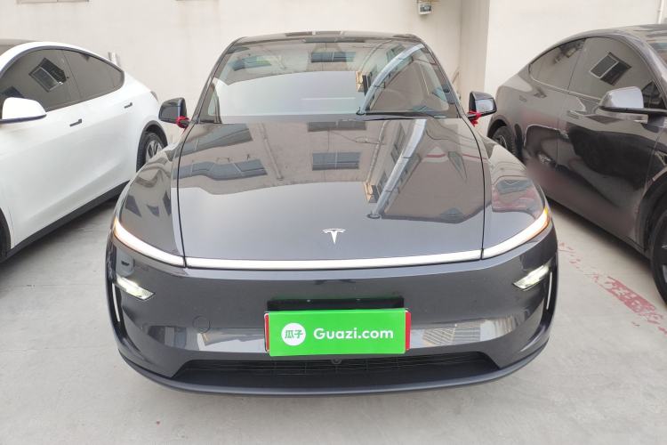 Used Tesla Model Y 2025 Long-Range All-Wheel Drive First Edition