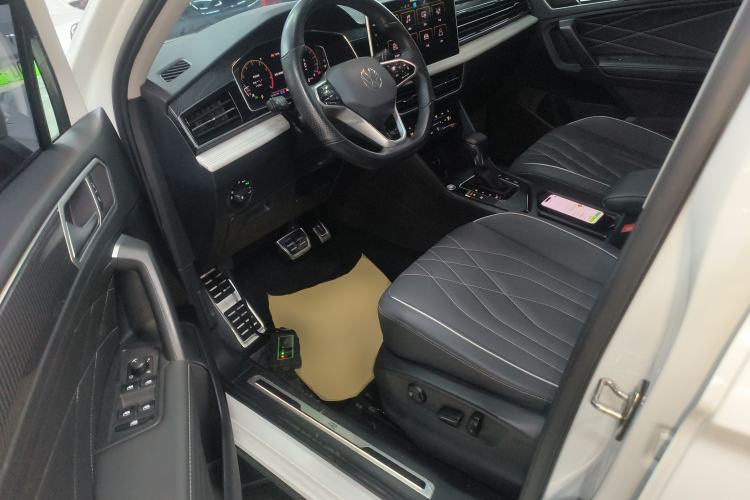 Used Volkswagen Tiguan L 2022 330TSI Automatic Two-Wheel Drive R-Line Enhanced Edition
