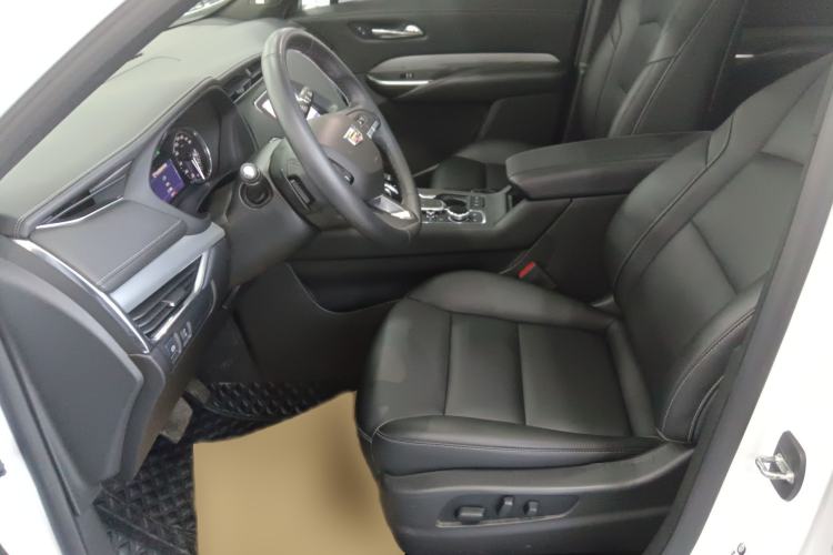 Used Cadillac XT4 2021 28T Two-Wheel Drive Leading Version
