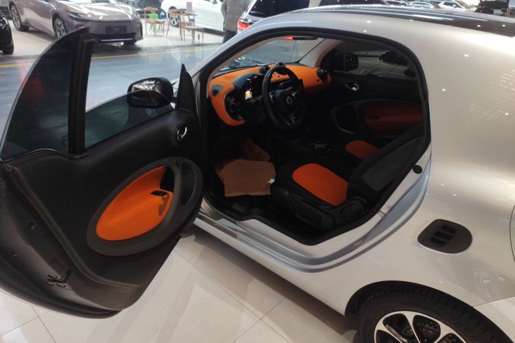 Used  fortwo 2015 1.0L 52 kW Hardtop Passion Edition
