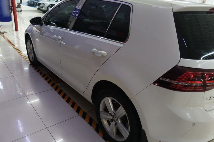 Used Volkswagen Golf 2017 230TSI Automatic Comfort Edition – Celebrating Milestone of One Million Units
