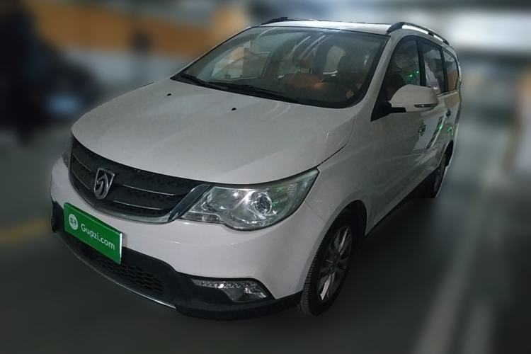 Used Baojun 730 2014 1.5L manual Comfort version 7 seats
