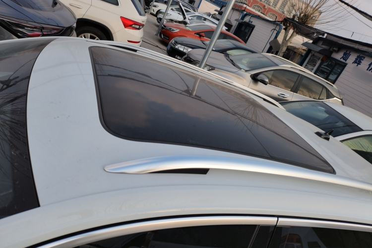 Used Volkswagen T-ROC 2025 300TSI DSG Two-Wheel Drive Chen Guang Edition
