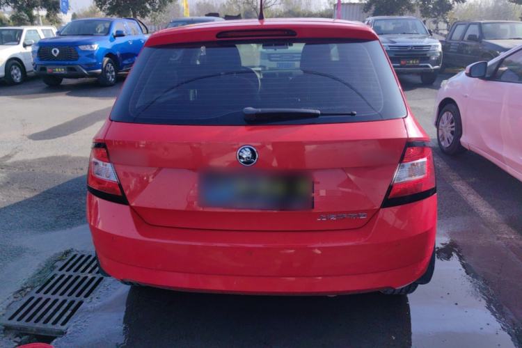 Used Skoda Fabia 2017 1.4L Automatic Car Enjoy Edition
