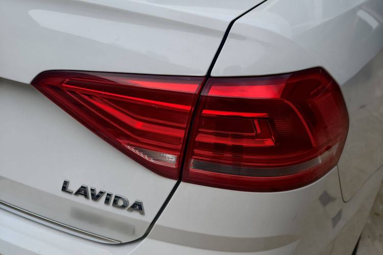 Used Volkswagen Lavida 2017 230TSI DSG Comfort Edition
