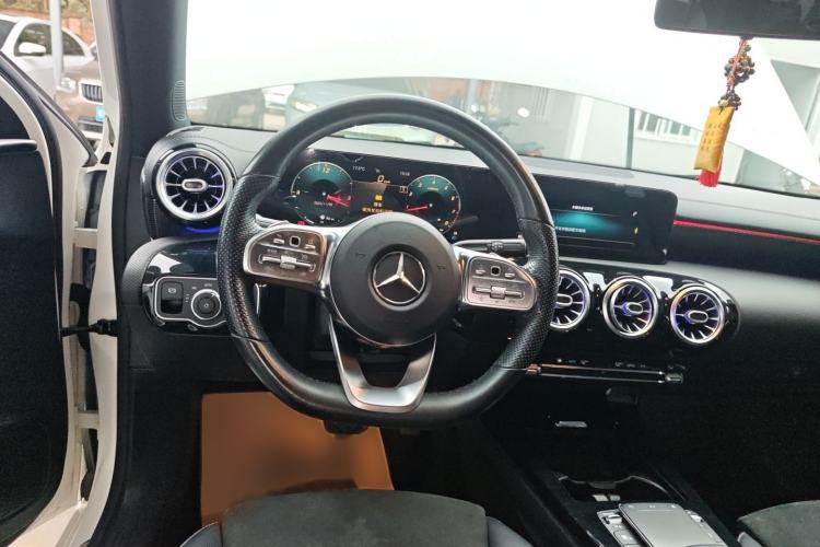 Used Mercedes-Benz A-Class 2020 Restyled A 200 L Sport Sedan Fashion Version
